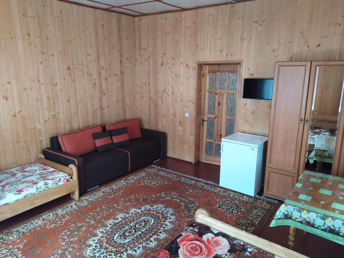 Білий Птах Otel Svityaz' Dış mekan fotoğraf